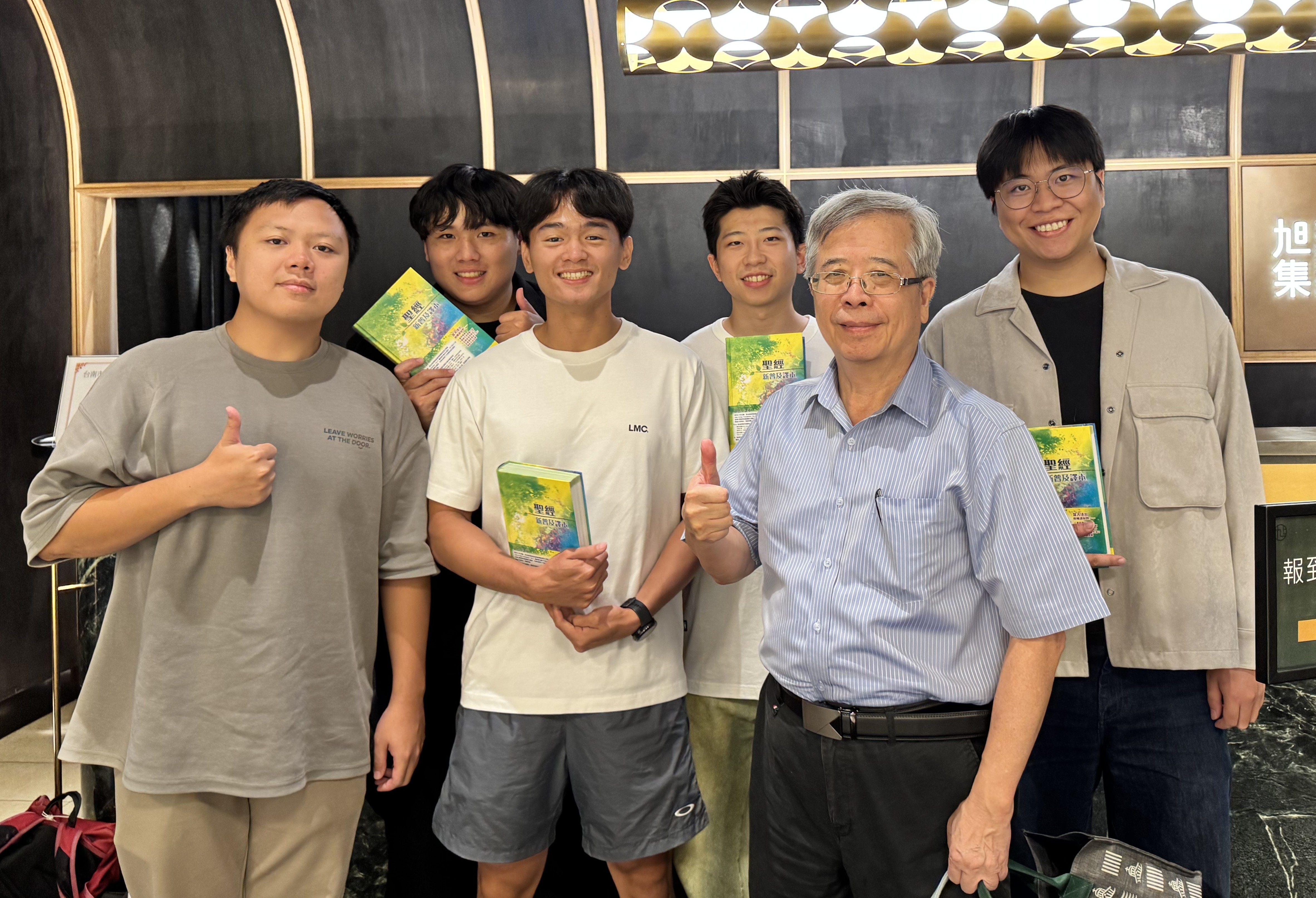 Prof. Lin believes that the most precious value of education lies not only in imparting knowledge to students, but also in being there for them when they need support and accompanying them through the difficult periods in their lives.