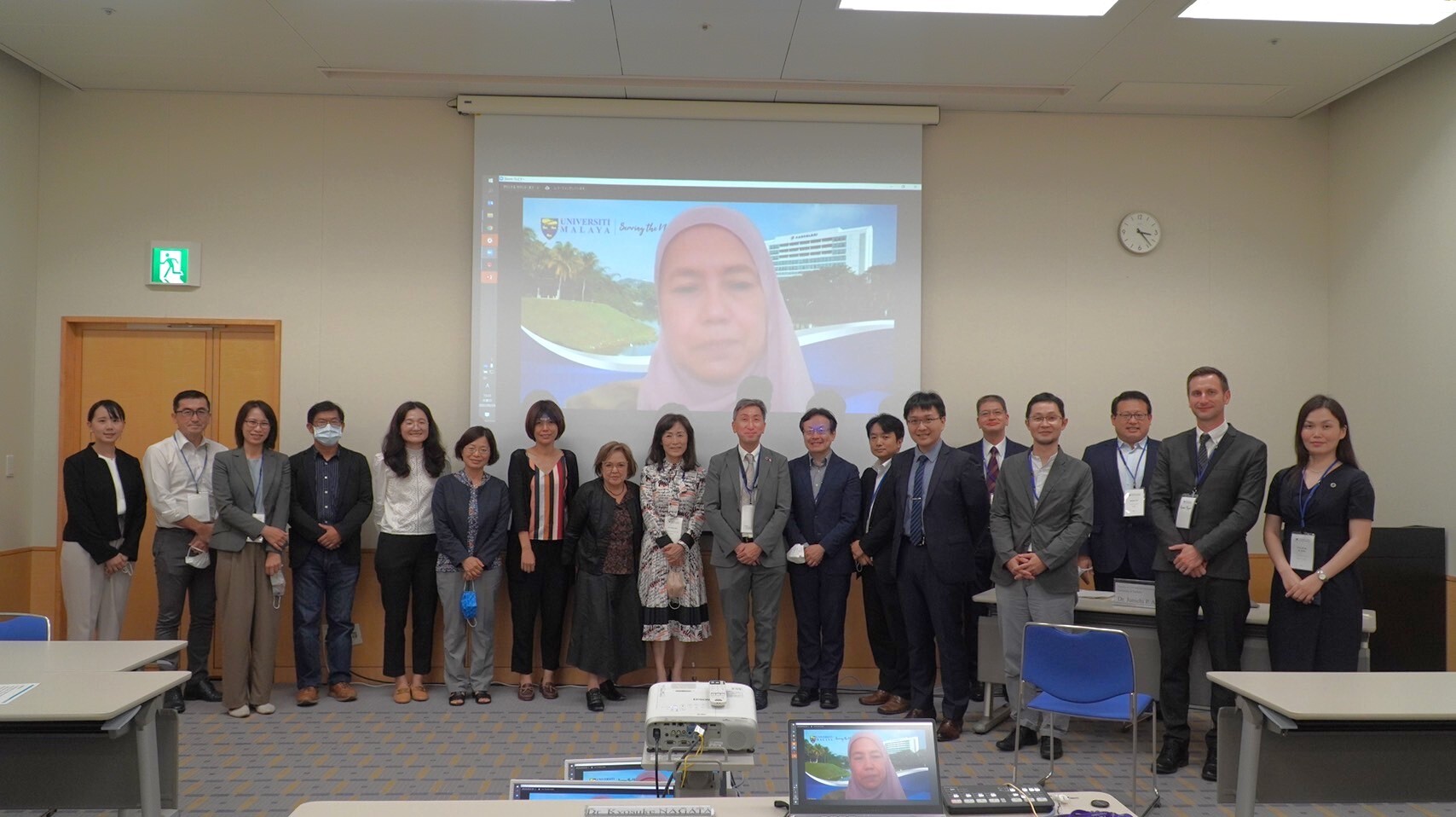 President Su of NCKU (9th from left) was invited to the University of Tsukuba, Japan, to participate in the annual "Tsukuba Global Science Week" on 29 Sept.