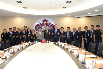 University of Medicine and Pharmacy at Ho Chi Minh City (UMP) visits NCKU to Discuss Academic Collaboration and Medical Talent Cultivation