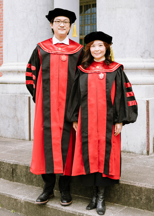 Top Quality University Graduation Gown Doctoral Academic